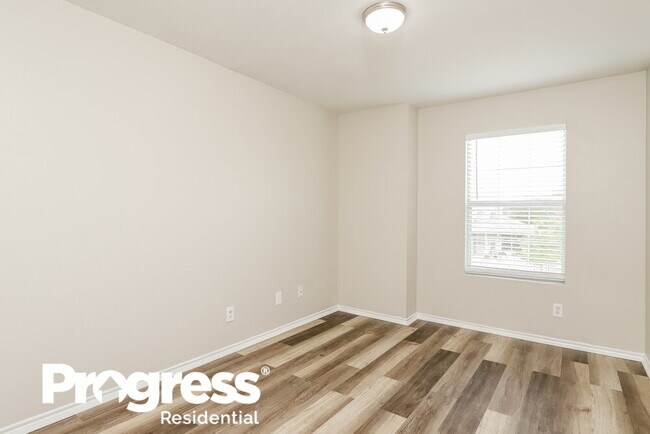 Building Photo - 153 N Willow Way