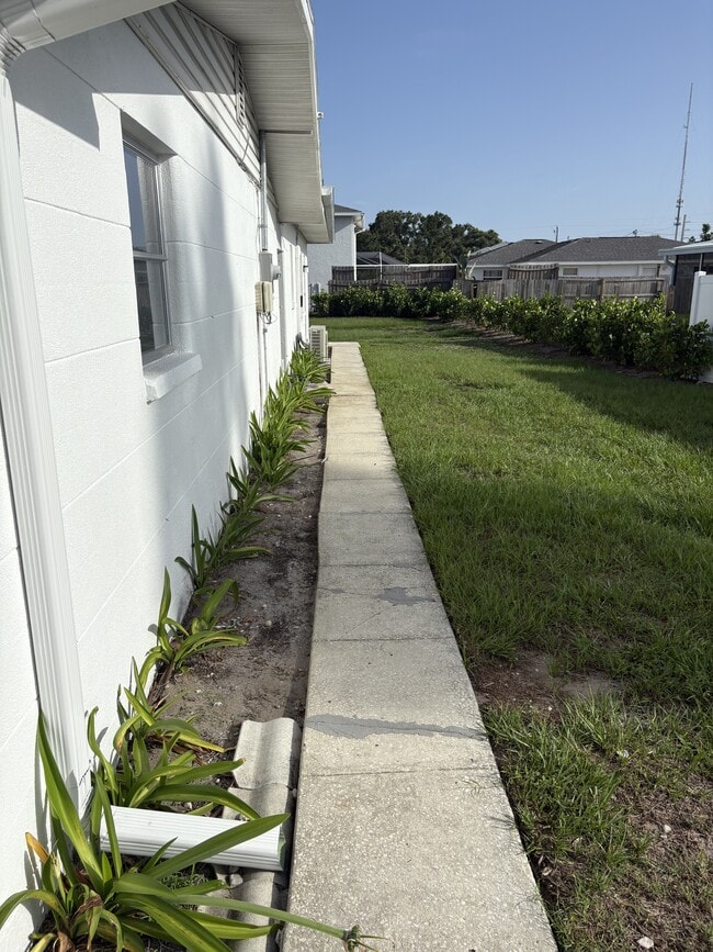 Building Photo - 108 Charles Dr