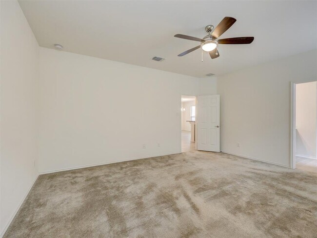 Building Photo - 1045 Arbor Acres Loop