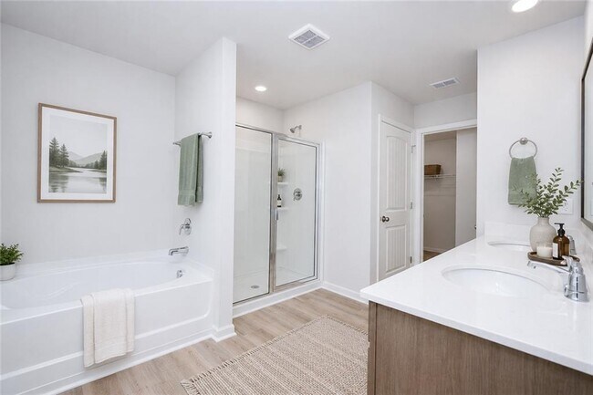 Building Photo - 24 Berryville Dr