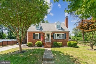Building Photo - 5802 Ryland Dr