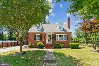 Building Photo - 5802 Ryland Dr