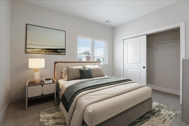 Interior Photo - 314 S State St