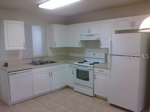 Building Photo - 4288 SW 22nd Ln