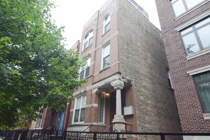 Primary Photo - 2637 W Potomac Ave