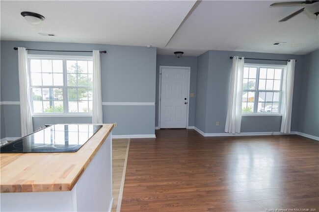 Building Photo - 2228 Spindletree Dr