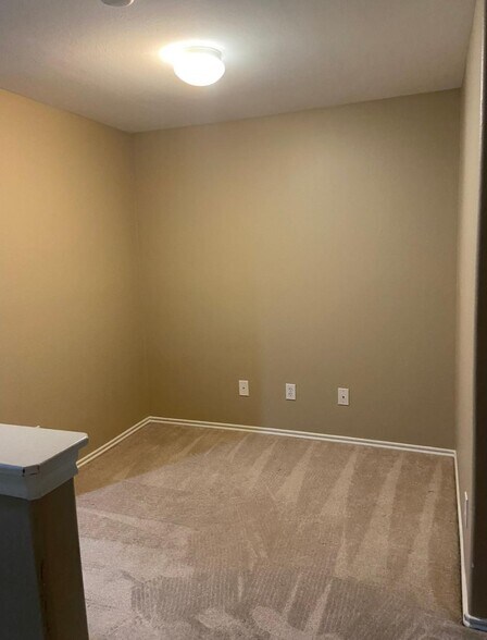 Building Photo - 6411 Encenada Green Trl