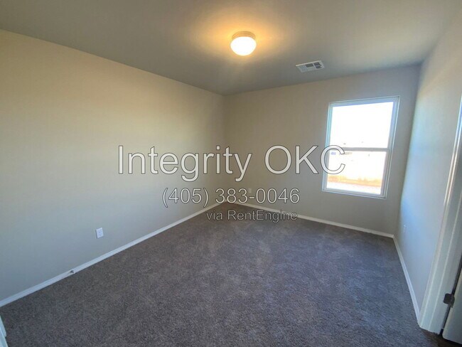 Building Photo - 1841 Easton Ln