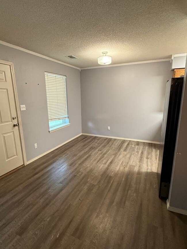 Building Photo - 1309 Grand Oak Dr