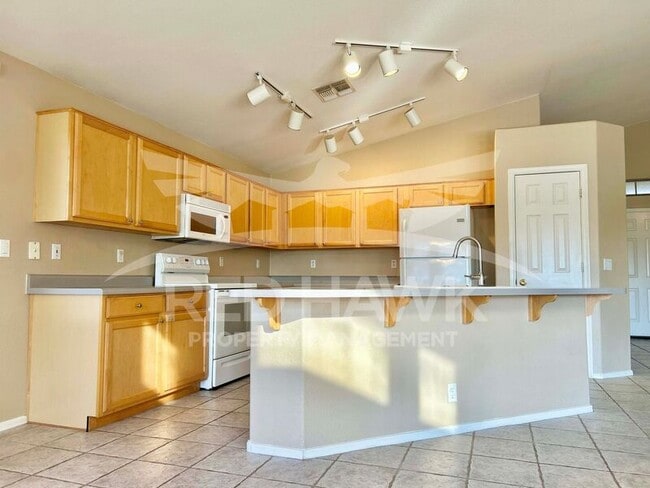 Building Photo - 7633 E Portobello Ave