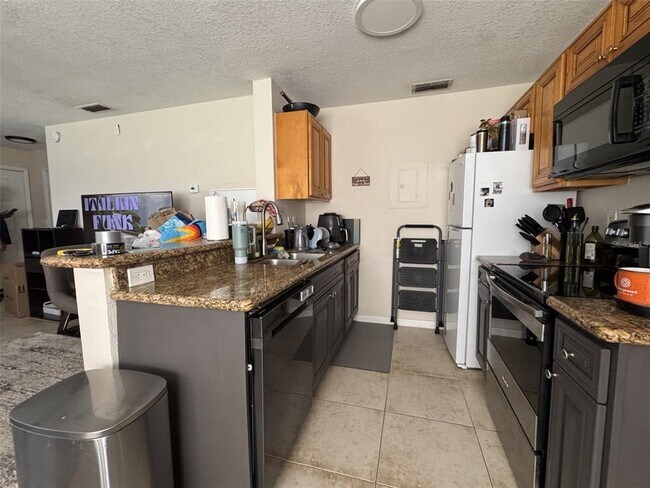 Building Photo - 2549 Grassy Point Dr
