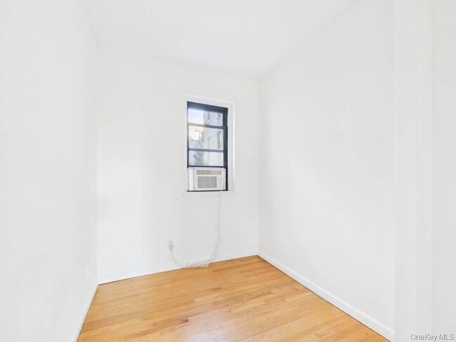 Building Photo - 21-37-37 33rd St