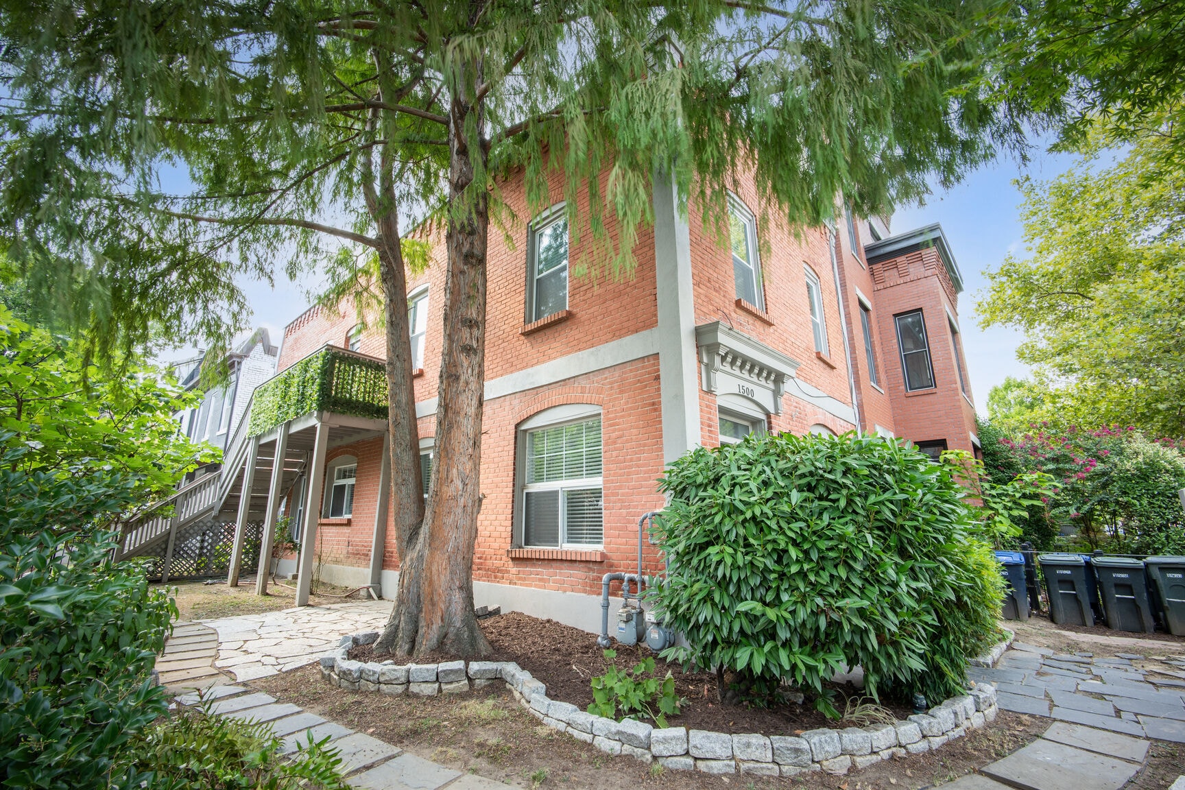 Building Photo - 1500 10th St NW