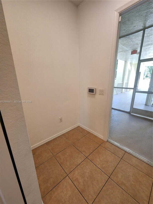 Building Photo - 3600 Oaks Clubhouse Dr