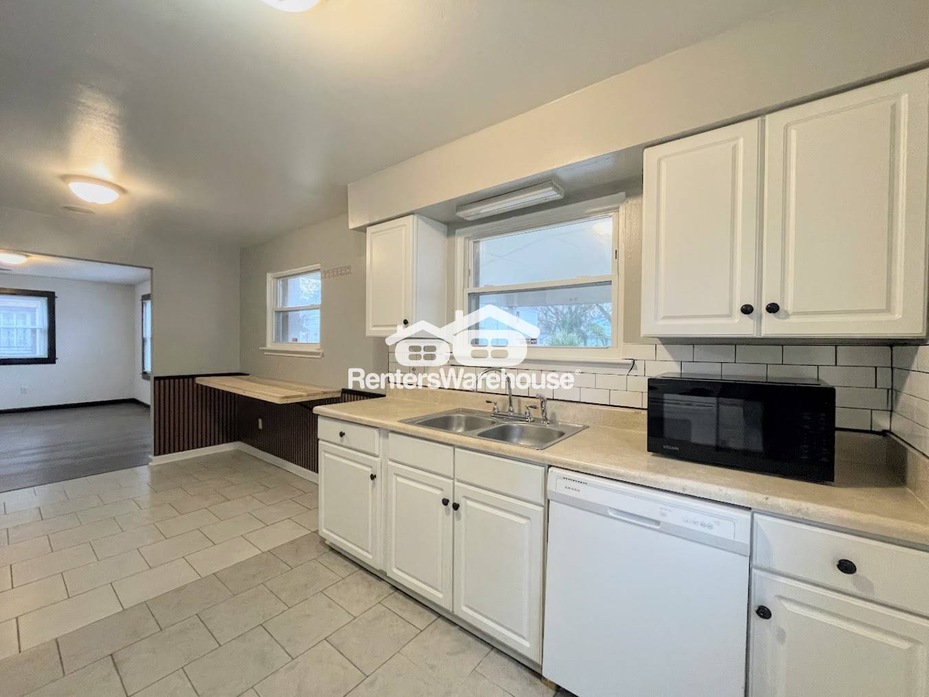 Building Photo - 1121 Elliott St