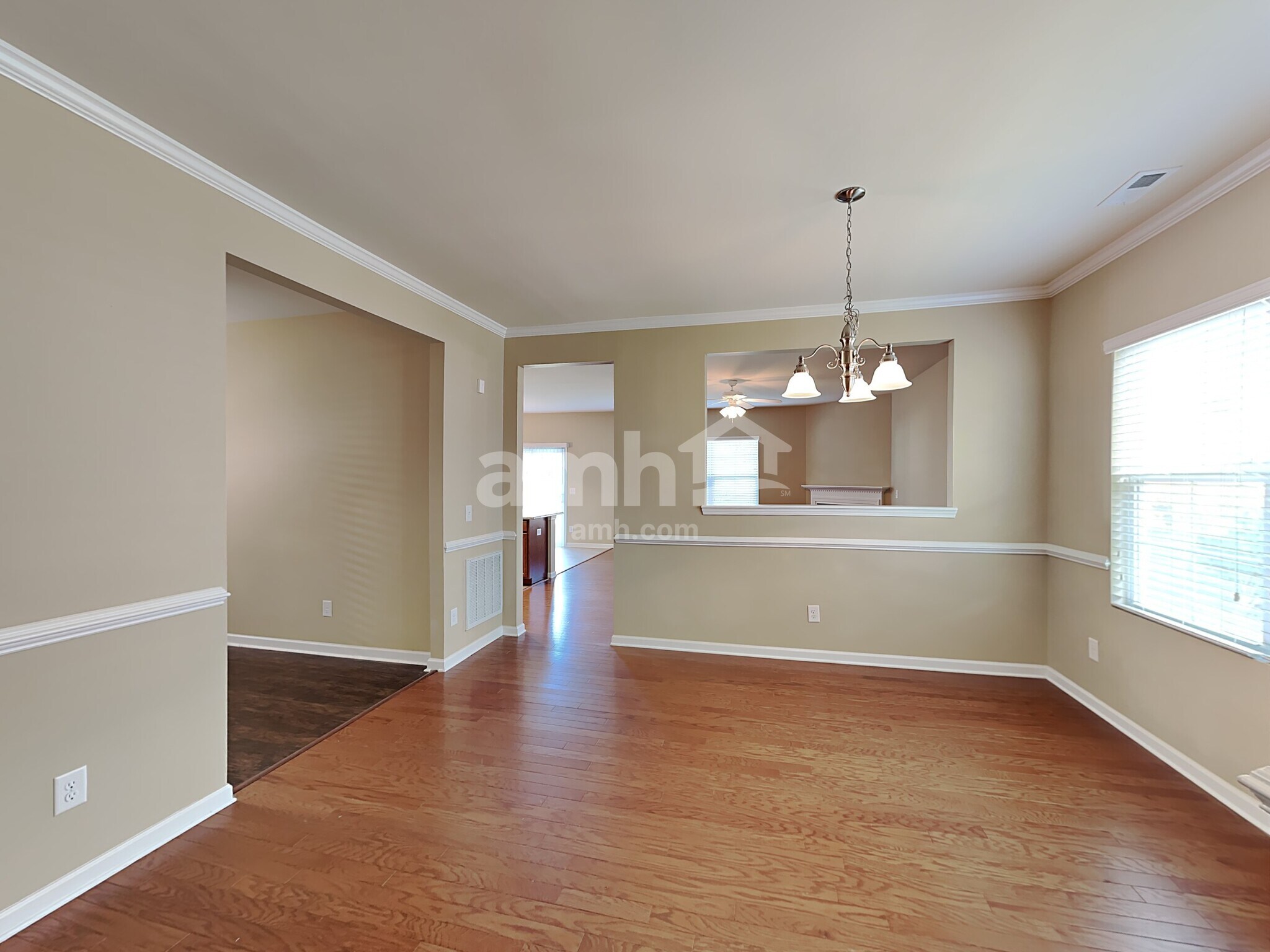 Building Photo - 3617 Althorp Dr