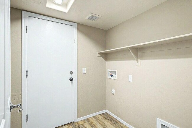 Building Photo - 16317 N 152nd Ave