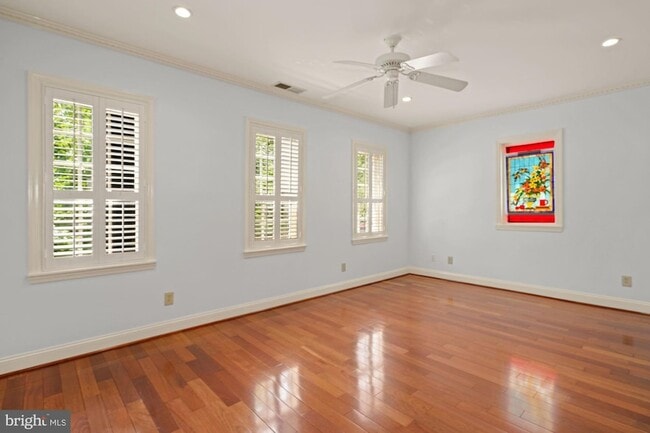 Building Photo - 1241 30th St NW