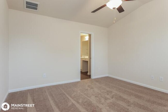 Building Photo - 118 Pillow Ln, Burlington, NC 27217