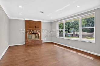 Building Photo - 2050 Goodale Ave