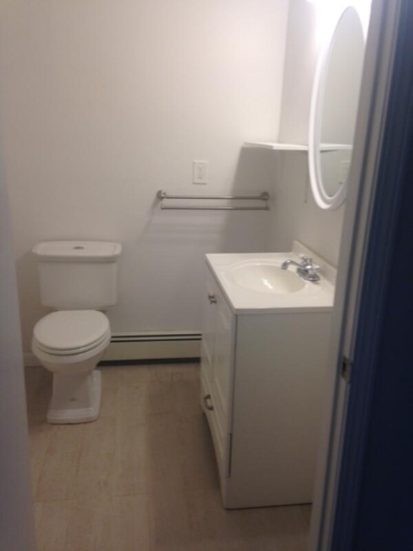 Building Photo - 89 Cranbury Dr