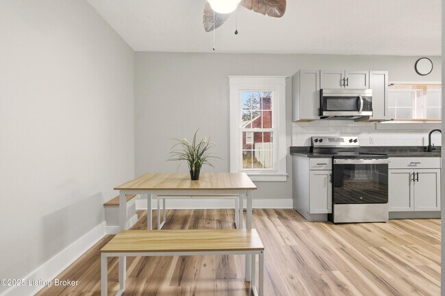 Building Photo - 7173 Beechland Ave