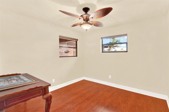 Building Photo - 50 Lazy Ln