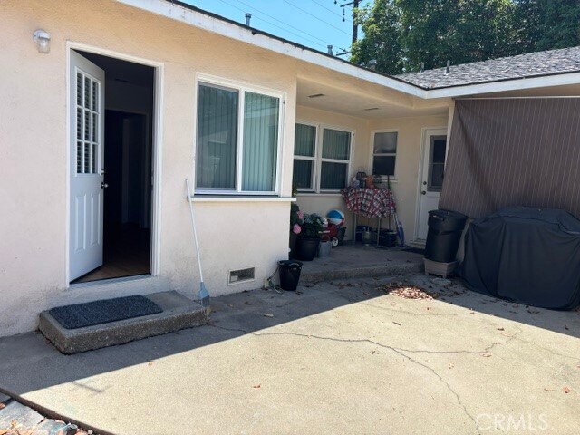 Building Photo - 331 W San Bernardino Rd