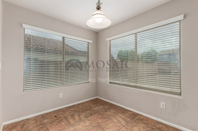 Building Photo - 61 W Hereford Dr