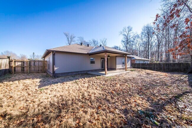 Building Photo - 29 Newcastle Dr