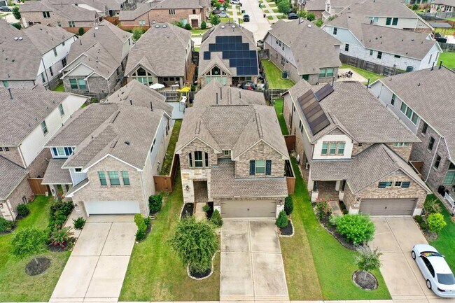 Building Photo - 6023 Dovetail Cliff Ct