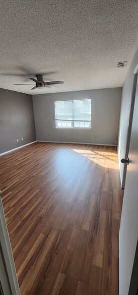 Building Photo - 500 Wichita Ave