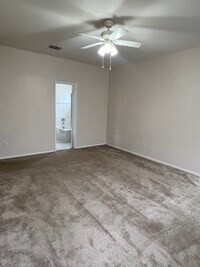 Building Photo - 2701 Clark Dr