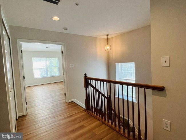 Building Photo - 7300 Rocky Creek Dr