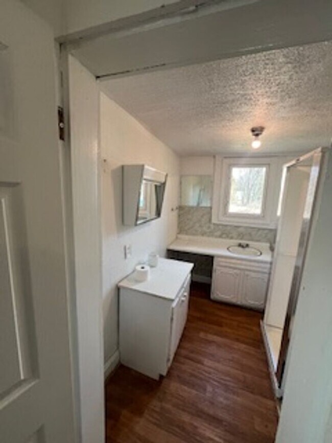 Building Photo - SUMMER SPECIAL!! 1 bedroom, 1 bath duplex
