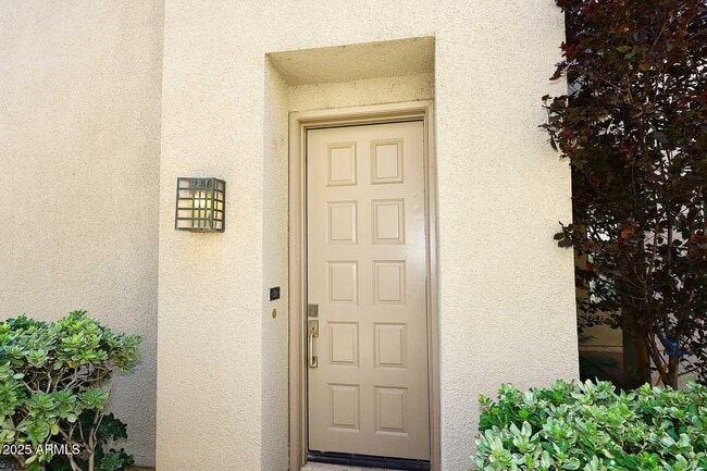 Building Photo - 8989 N Gainey Center Dr