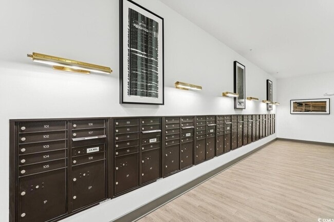 Building Photo - 147 Jade Dr