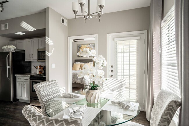 Dining area - The Henry at Rosenberg
