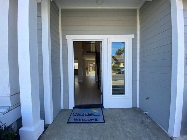 Building Photo - Bright & Upgraded 4BD/3BA Rental in San Ma...