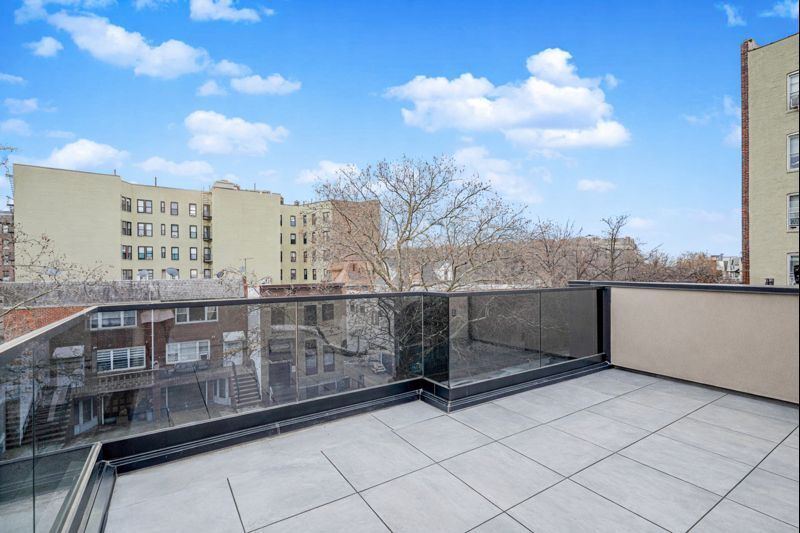 Building Photo - 421 78th St