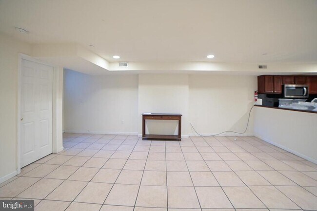 Primary Photo - 1836 N 16th St