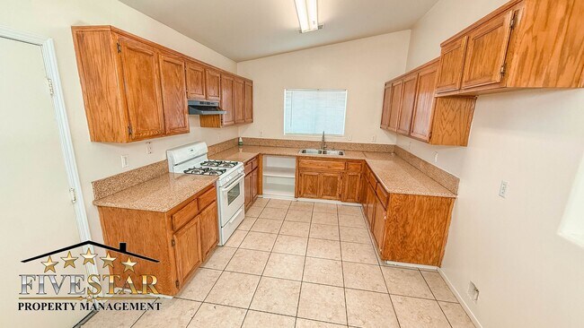 Building Photo - 7408 Cross Glade St