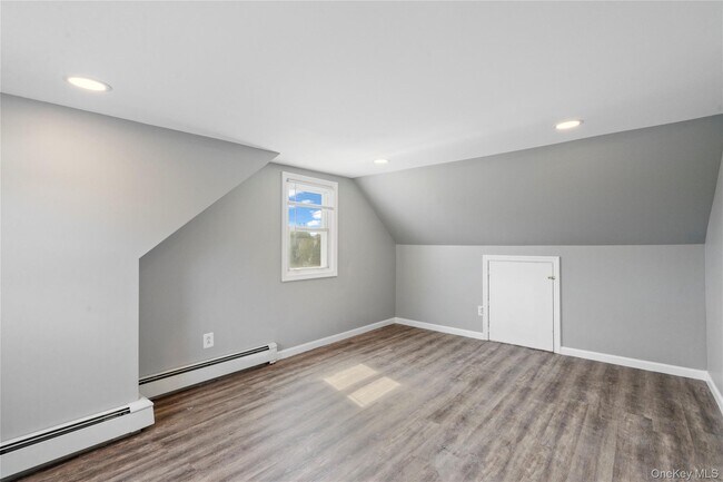 Building Photo - 1 Center Ct