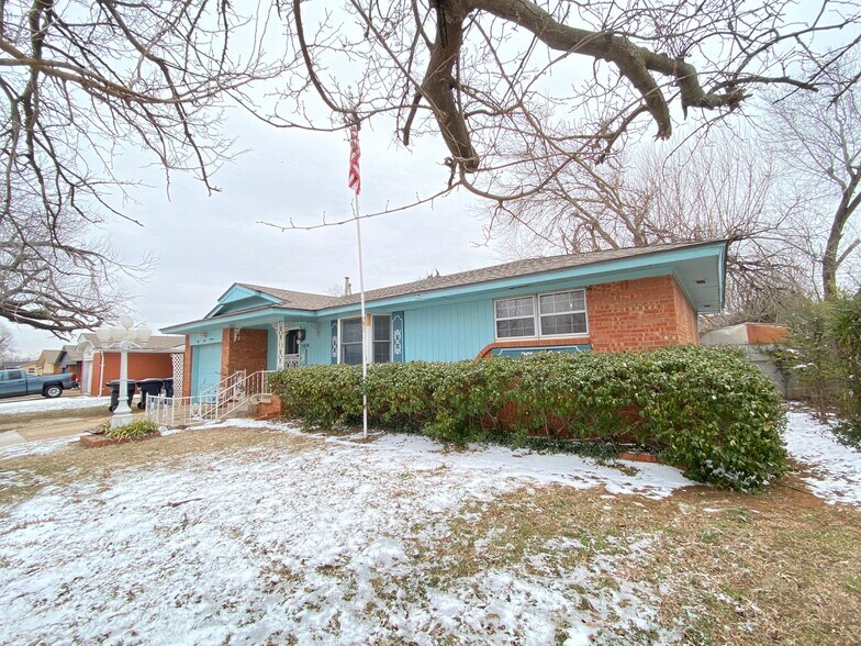 Building Photo - 5414 S Land Ave