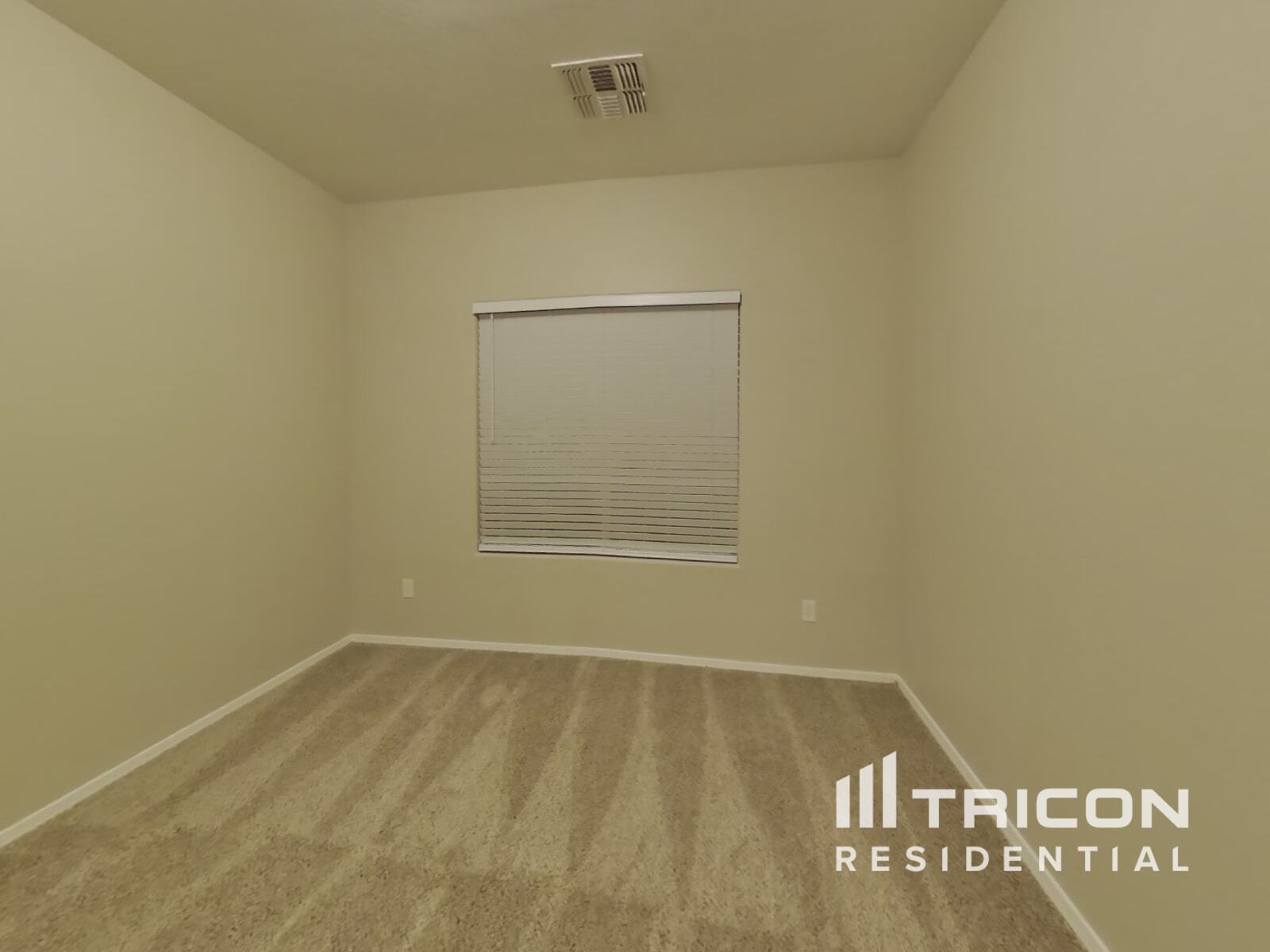 Building Photo - 36085 N Mirandesa Dr