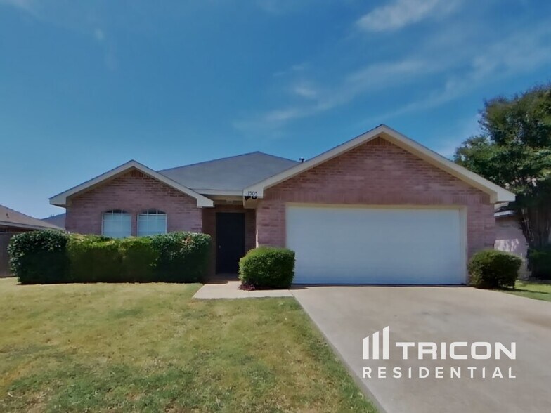 Building Photo - 1505 Nightingale Ct