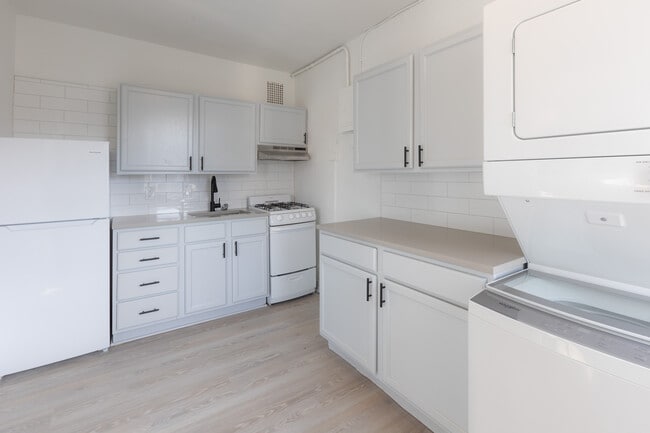 Building Photo - The Davis AHR LLC