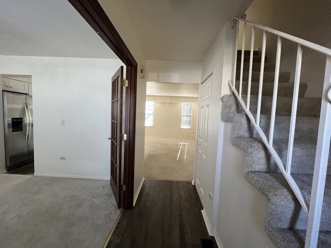 Building Photo - 1132 Crimson Ct