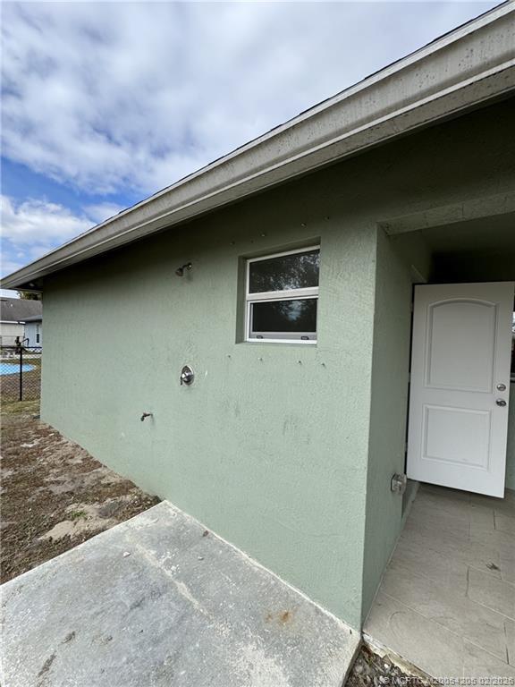 Building Photo - 842 NW Tremont Ave