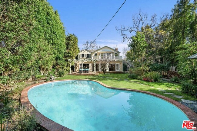 Building Photo - 523 Avondale Ave
